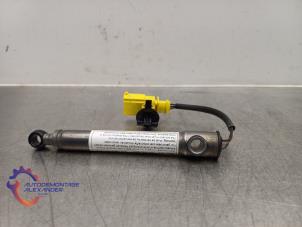 Gebruikte Popup Systeem Motorkap Audi A3 Sportback (8VA/8VF) 1.4 TFSI 16V e-tron Prijs € 80,01 Inclusief btw aangeboden door Alexander Autodemontage