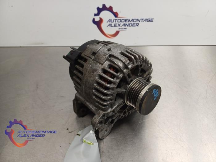 Dynamo van een Skoda Fabia II (5J) 1.2 TSI 2012