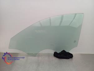 Gebruikte Deurruit 4Deurs links-voor Audi A3 Sportback (8VA/8VF) 1.4 TFSI 16V e-tron Prijs € 34,99 Margeregeling aangeboden door Alexander Autodemontage