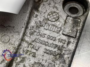 Gebruikte Dynamosteun boven Volkswagen Caddy III (2KA,2KH,2CA,2CH) 1.9 TDI Prijs € 121,00 Inclusief btw aangeboden door Alexander Autodemontage