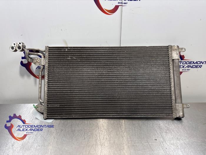 Airco Condensor van een Volkswagen Polo V (6R) 1.2 12V 2012