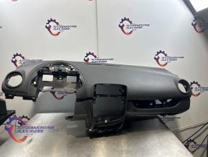 Gebruikte Dashboard Renault Clio IV (5R) 0.9 Energy TCE 90 12V Prijs op aanvraag aangeboden door Alexander Autodemontage