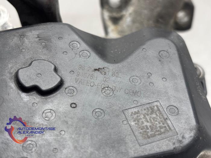 EGR Klep van een Peugeot Expert (V1/VA/VB/VE/VF/VT/VY) 2.0 Blue HDi 120 16V 2021