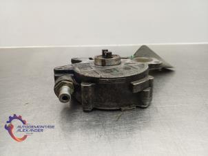 Gebruikte Brandstofpomp Mechanisch Volkswagen Golf VI (5K1) 2.0 TDI 16V Prijs € 34,99 Margeregeling aangeboden door Alexander Autodemontage