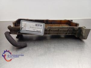 Gebruikte Kleppendeksel Hyundai Santa Fe I 2.7 V6 24V 4x4 Autom. Prijs op aanvraag aangeboden door Alexander Autodemontage