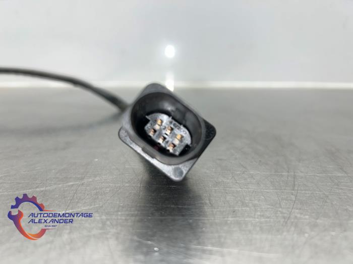 Lambda Sonde van een Volkswagen Transporter T5 2.0 TDI DRF 2012