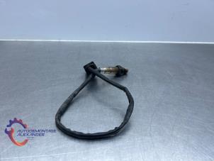 Lambda Sonde van een Volkswagen Transporter T5 2.0 TDI DRF 2012