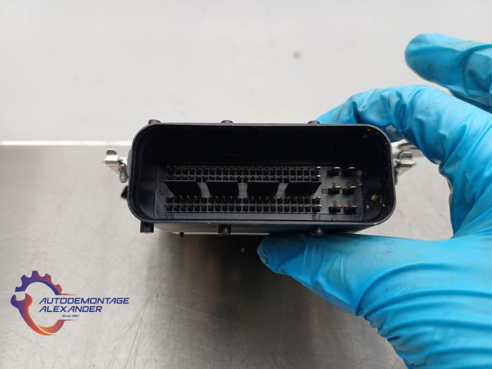 Adblue Computer van een Ford Transit Custom 2.0 TDCi 16V Eco Blue 129 2023