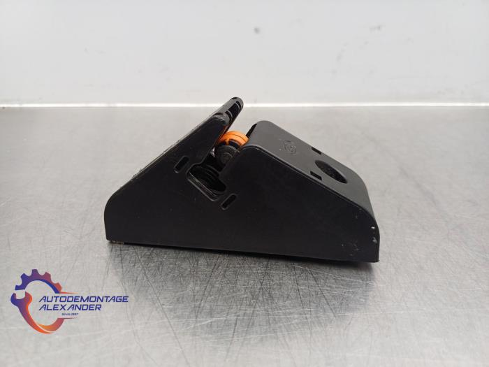 Deurvanger bus/bestel rechts van een Ford Transit Custom 2.0 TDCi 16V Eco Blue 129 2023