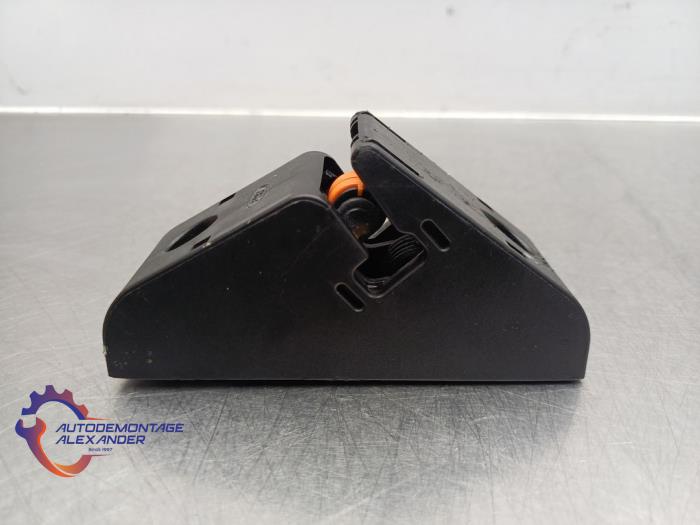 Deurvanger bus/bestel rechts van een Ford Transit Custom 2.0 TDCi 16V Eco Blue 129 2023