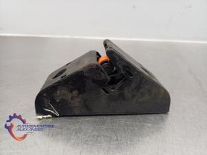 Gebruikte Deurvanger bus/bestel rechts Ford Transit Custom 2.0 TDCi 16V Eco Blue 129 Prijs op aanvraag aangeboden door Alexander Autodemontage