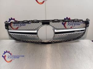 Gebruikte Grille Mercedes C (W205) C-63 AMG 4.0 V8 Biturbo Prijs op aanvraag aangeboden door Alexander Autodemontage