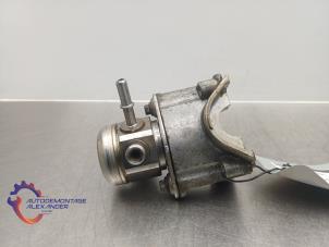 Gebruikte Hogedrukpomp Ford Fiesta 6 (JA8) 1.0 EcoBoost 12V 100 Prijs op aanvraag aangeboden door Alexander Autodemontage