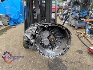 Gebruikte Versnellingsbak Opel Vivaro 1.9 DTI 16V Prijs € 726,00 Inclusief btw aangeboden door Alexander Autodemontage