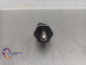 Gebruikte Brandstofdruk sensor Ford Fiesta 7 1.0 EcoBoost 12V 100 Prijs op aanvraag aangeboden door Alexander Autodemontage