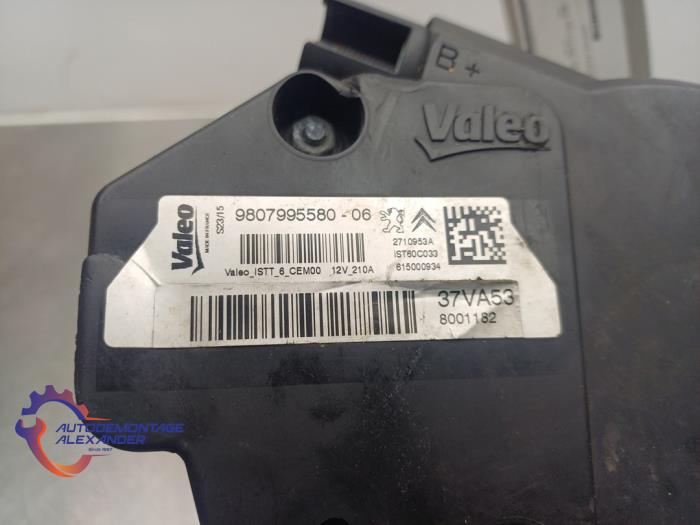 Dynamo van een Peugeot Expert (V1/VA/VB/VE/VF/VT/VY) 2.0 Blue HDi 150 16V 2020