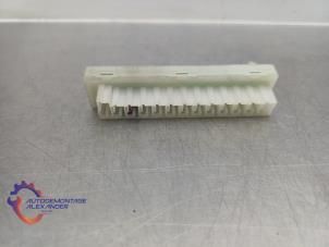 Gebruikte Stroomverdeler Mercedes A (W176) 1.6 A-180 16V Prijs op aanvraag aangeboden door Alexander Autodemontage