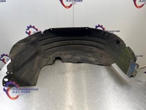 Gebruikte Slijkweerder Mercedes A (W176) 1.6 A-180 16V Prijs € 30,00 Margeregeling aangeboden door Alexander Autodemontage