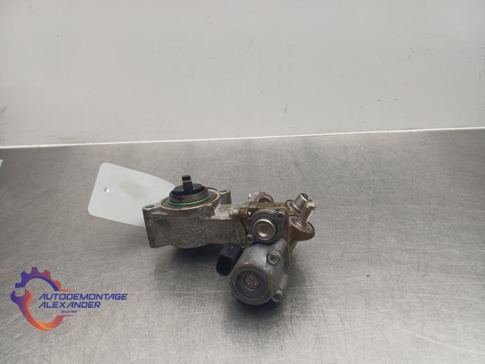 Gebruikte Brandstofpomp Mechanisch Mercedes C (W204) 1.8 C-200 CGI 16V Prijs € 225,00 Margeregeling aangeboden door Alexander Autodemontage