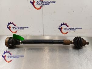 Gebruikte Aandrijfas rechts-voor Volkswagen Touran (1T1/T2) 1.6 FSI 16V Prijs € 35,00 Margeregeling aangeboden door Alexander Autodemontage