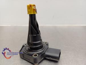Gebruikte Olie niveau sensor BMW 3 serie (F30) 320i 2.0 16V Prijs op aanvraag aangeboden door Alexander Autodemontage