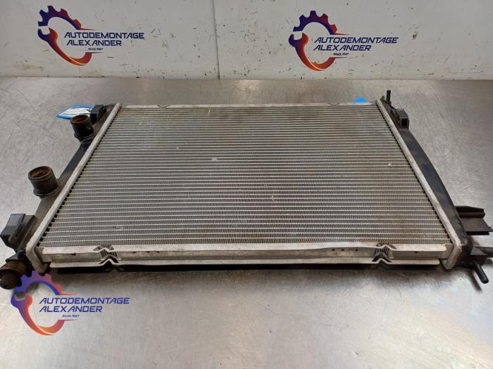 Gebruikte Radiateur Nissan Qashqai (J10) 1.5 dCi DPF Prijs € 65,00 Margeregeling aangeboden door Alexander Autodemontage