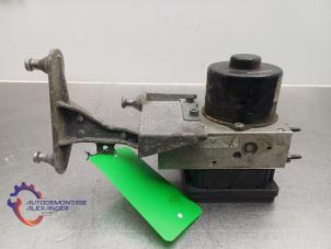 Gebruikte ABS Pomp Mercedes CLK (C209) 2.6 240 V6 18V Prijs € 24,99 Margeregeling aangeboden door Alexander Autodemontage