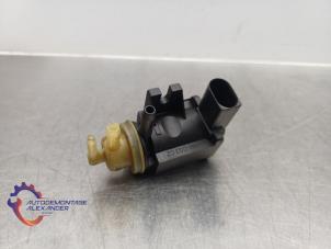 Gebruikte Turbo Overdrukklep Volkswagen Golf VI (5K1) 1.6 TDI 16V Prijs € 30,00 Margeregeling aangeboden door Alexander Autodemontage