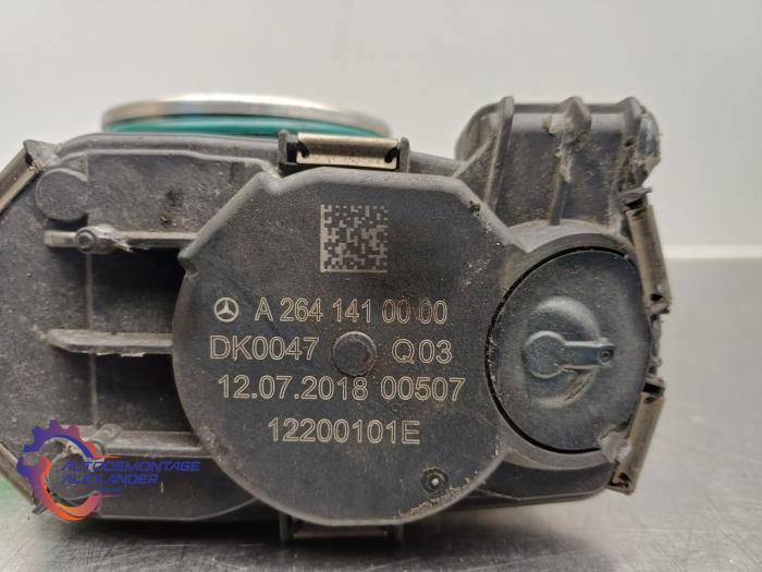 Gasklephuis van een Mercedes-Benz A (177.0) 2.0 A-220 Turbo 16V 2018