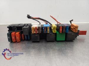 Gebruikte Comfort Module Mercedes S (W220) 3.2 S-320 CDI Lang Prijs € 129,99 Inclusief btw aangeboden door Alexander Autodemontage