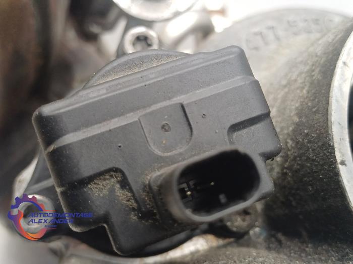 Turbo van een BMW 3 serie (F30) 320i 2.0 16V 2016