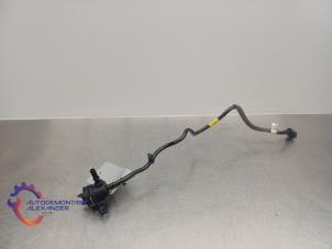 Gebruikte Brandstofleiding Ford Transit Custom 2.0 TDCi 16V Eco Blue 170 Prijs op aanvraag aangeboden door Alexander Autodemontage