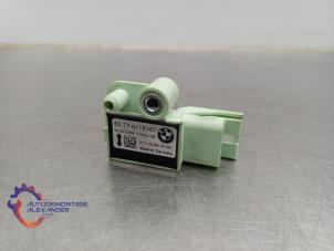 Gebruikte Airbag Sensor BMW 1 serie (E88) 118d 16V Prijs op aanvraag aangeboden door Alexander Autodemontage