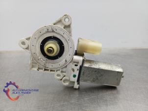 Gebruikte Motor electrisch raam BMW 1 serie (E88) 118d 16V Prijs op aanvraag aangeboden door Alexander Autodemontage