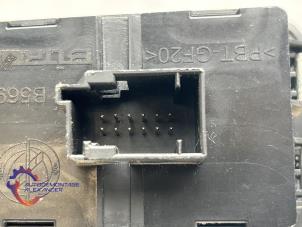 Gebruikte Schakelaar Licht Volvo V40 (MV) 2.0 D3 16V Prijs op aanvraag aangeboden door Alexander Autodemontage