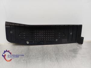 Gebruikte Voetsteun BMW 1 serie (E88) 118d 16V Prijs € 50,00 Inclusief btw aangeboden door Alexander Autodemontage