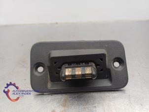 Gebruikte Deurcontact schakelaar Volkswagen Caddy III (2KA,2KH,2CA,2CH) 1.6 TDI 16V Prijs op aanvraag aangeboden door Alexander Autodemontage