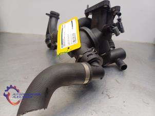 Gebruikte Thermostaathuis Landrover Discovery Sport (LC) 2.0 TD4 180 16V Prijs op aanvraag aangeboden door Alexander Autodemontage