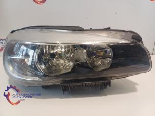 Gebruikte Koplamp rechts BMW 2 serie Active Tourer (F45) 214d 1.5 12V Prijs € 220,00 Margeregeling aangeboden door Alexander Autodemontage