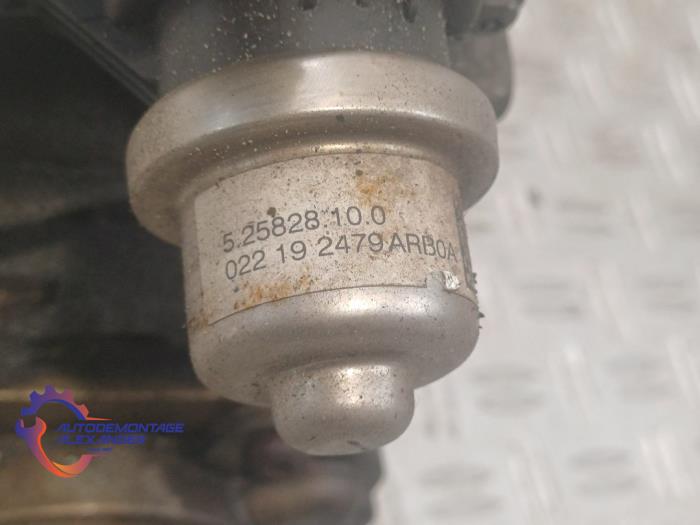 EGR Klep van een Ford Transit Custom 2.0 TDCi 16V Eco Blue 129 2023