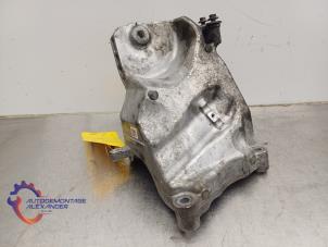 Gebruikte Motorsteun Mercedes C Estate (S205) C-200 BlueTEC, C-200 d 1.6 16V Prijs € 49,99 Inclusief btw aangeboden door Alexander Autodemontage