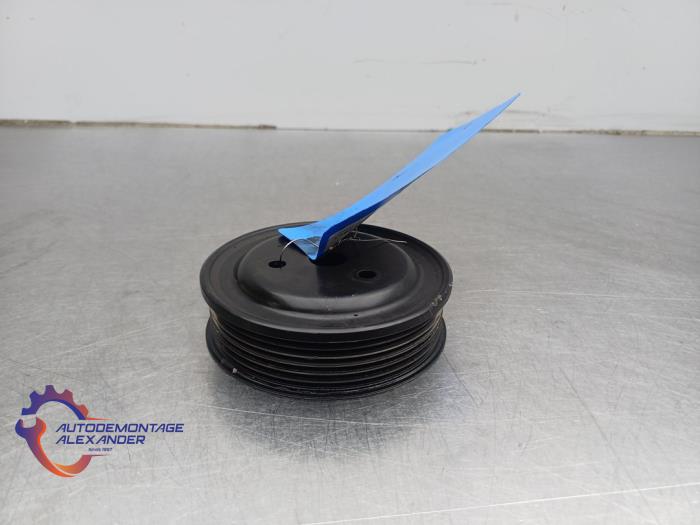 Gebruikte Poelie Waterpomp Opel Astra J Sports Tourer (PD8/PE8/PF8) 1.7 CDTi 16V Prijs op aanvraag aangeboden door Alexander Autodemontage