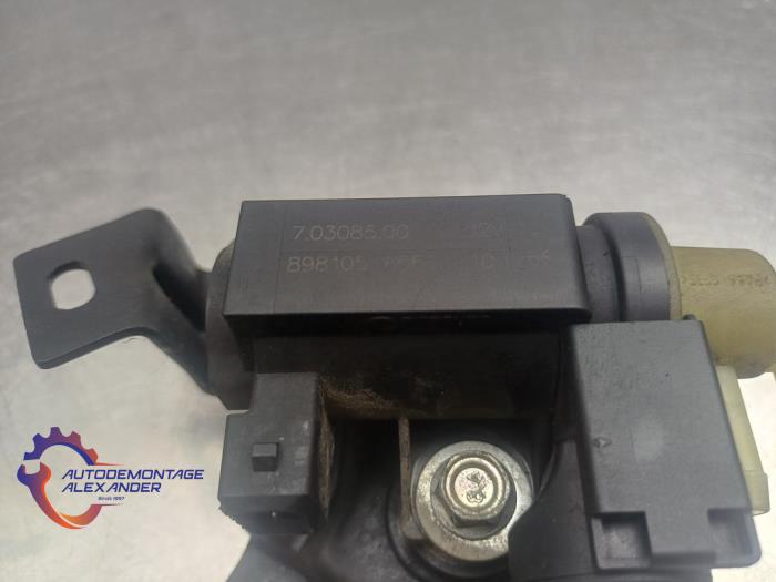 Overdrukklep Turbo van een Opel Astra J Sports Tourer (PD8/PE8/PF8) 1.7 CDTi 16V 2011