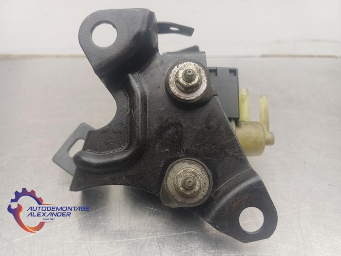 Overdrukklep Turbo van een Opel Astra J Sports Tourer (PD8/PE8/PF8) 1.7 CDTi 16V 2011