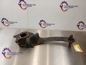 Gebruikte Fusee houder links-achter Ford Focus 3 Wagon 1.0 Ti-VCT EcoBoost 12V 100 Prijs op aanvraag aangeboden door Alexander Autodemontage