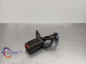 Gebruikte Veiligheidsgordel Insteek links-voor Kia Sorento III (UM) 2.2 CRDi 16V VGT 4x4 Prijs op aanvraag aangeboden door Alexander Autodemontage