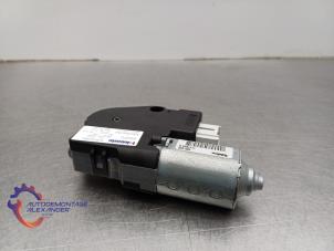 Gebruikte Schuifdak Motor Volkswagen Golf VII Variant (AUVV) 1.6 TDI 16V Prijs € 95,00 Inclusief btw aangeboden door Alexander Autodemontage