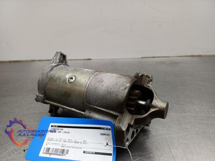 Startmotor van een Volvo V90 II (PW) 2.0 D4 16V 2019