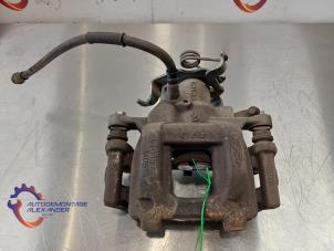 Gebruikte Remklauw (Tang) links-achter Ford Transit Custom 2.2 TDCi 16V Prijs op aanvraag aangeboden door Alexander Autodemontage