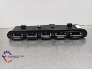 Gebruikte Mistlamp Schakelaar Alfa Romeo Giulietta (940) 1.6 JTDm 16V Prijs € 45,00 Inclusief btw aangeboden door Alexander Autodemontage